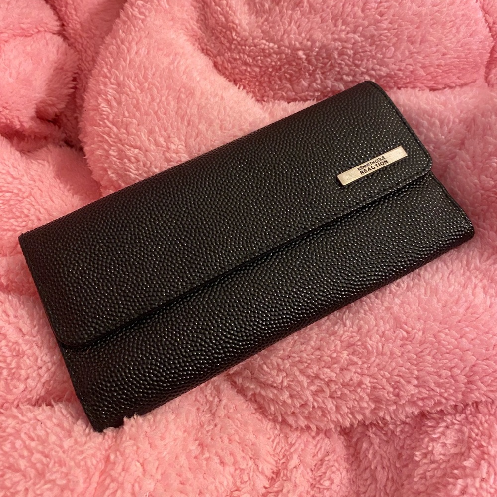 Kenneth Cole Reaction Ladies Wallet